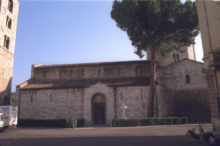 Ascoli Piceno - Allarme frane sotto la Chiesa di Santa Maria Intervineas: rischio attivo sul versante del Tronto